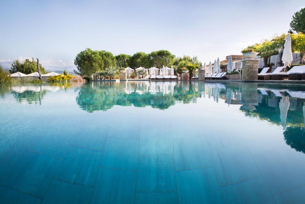Terre Blanche — love room à Tourrettes