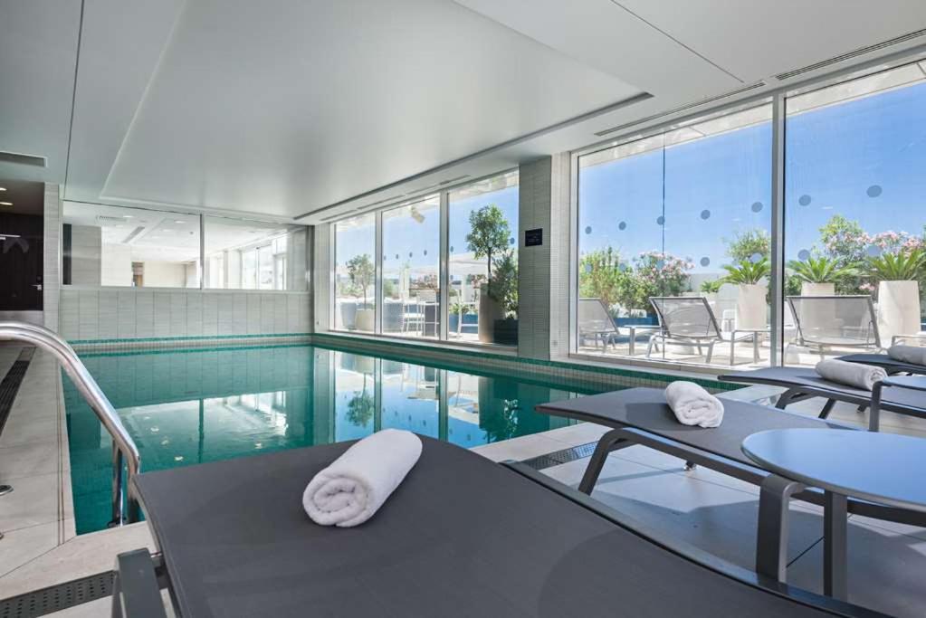 Golden Tulip Marseille — love room à Marseille