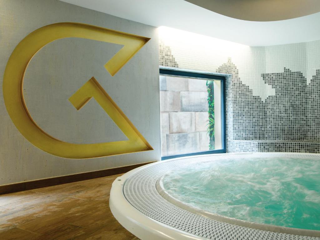 Golden Tulip Amnéville — love room à Amnéville