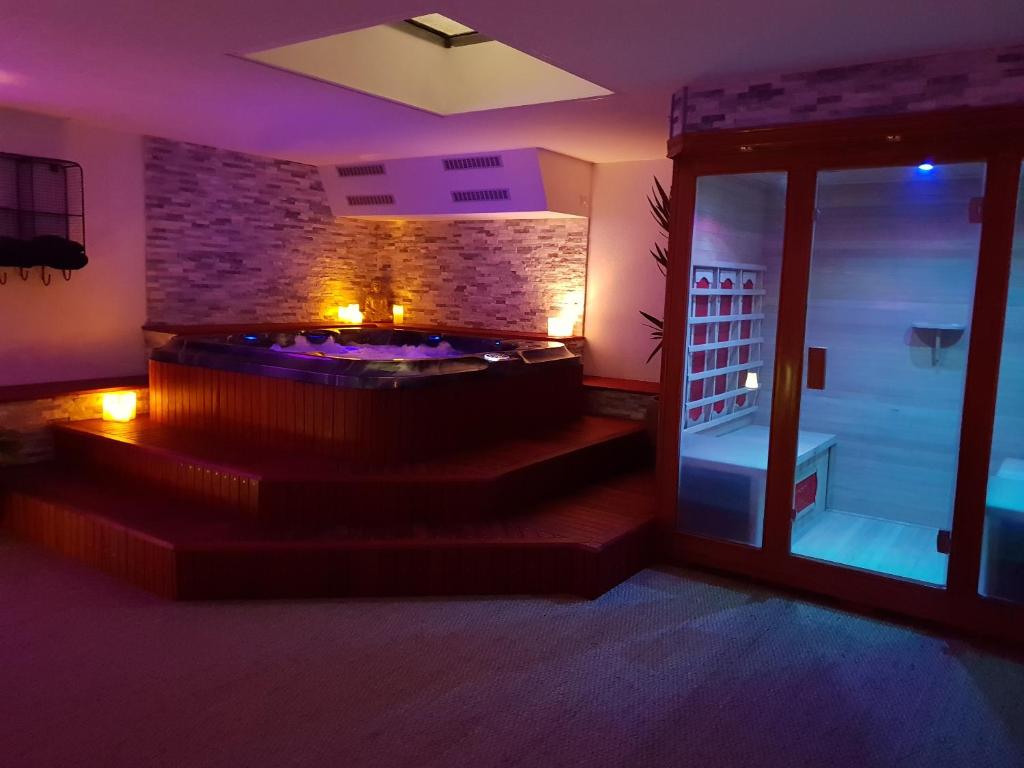 Suite Room — love room à Nantes