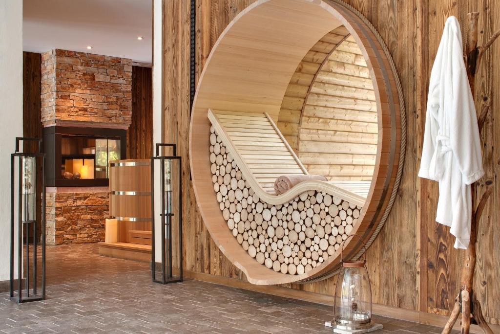 Hostellerie La Cheneaudière — love room à Colroy-la-Roche