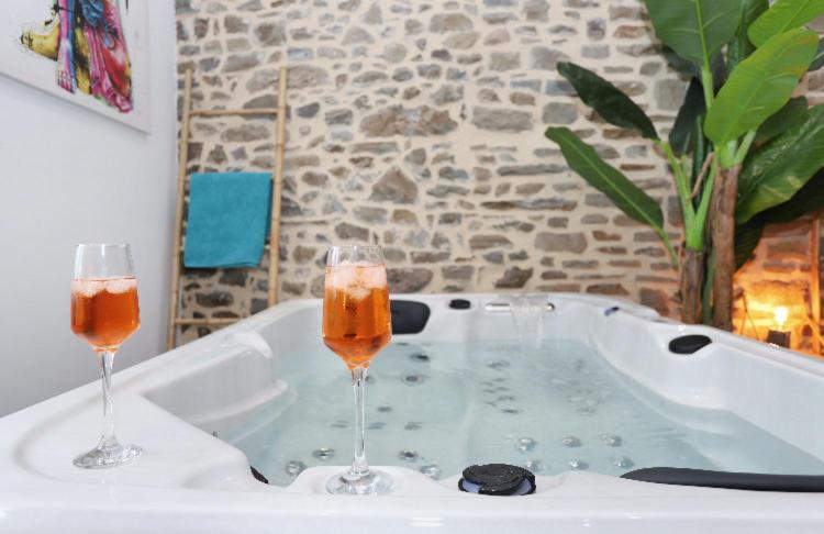Profitez d'une douce nuit — love room à Fougères