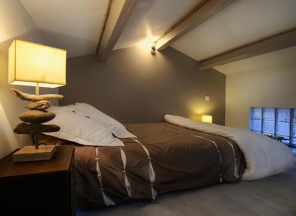 Domaine L'Orgalière — love room à Orgon