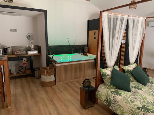 L’atelier spa — love room à Codognan
