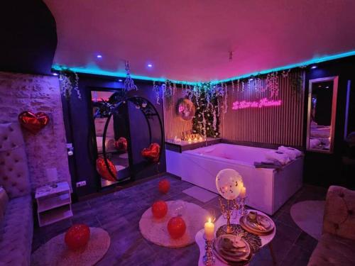 La nuit des passions maison climatisée — love room à Saint-Antoine