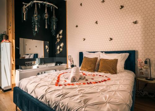 Nid Doré - Suite bien-être avec sauna & balnéo privatifs — love room à Le Barcarès