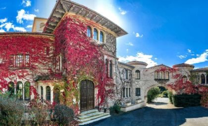 Brindos, Lac & Château